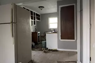 1032 W Oak St, Weatherford, TX 76086 - Photo 29