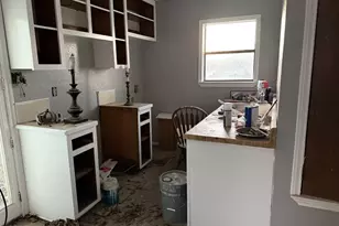 1032 W Oak St, Weatherford, TX 76086 - Photo 27