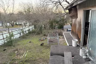 1032 W Oak St, Weatherford, TX 76086 - Photo 25