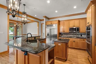 901 Walnut Falls Cir, Mansfield, TX 76063 - Photo 11