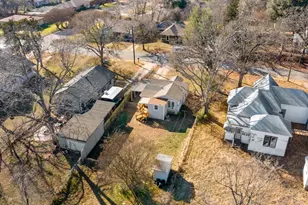 1718 S Fannin Ave, Denison, TX 75020 - Photo 31