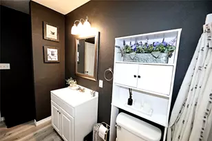 212 E Clay St, Bowie, TX 76230 - Photo 13