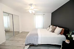 212 E Clay St, Bowie, TX 76230 - Photo 11