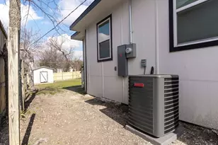 1007 Strickland, Dallas, TX 75216 - Photo 11