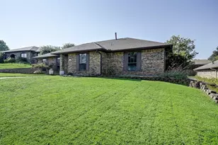 1716 Rosemeade Cir, Carrollton, TX 75007 - Photo 5