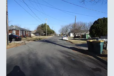 410 W Fairview Street, Sherman, TX 75092 - Photo 3