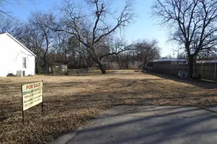 410 W Fairview St, Sherman, TX 75092 - Photo 1