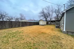 1335 Florea St, Graham, TX 76450 - Photo 13