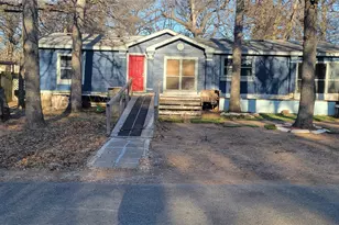 4987 Blue Water Cir, Granbury, TX 76049 - Photo 1