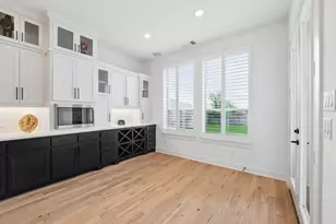 1301 Limestone Ridge Rd, Mansfield, TX 76063 - Photo 11