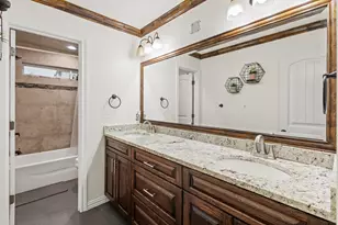 5643 Churchill Ave, Dallas, TX 75227 - Photo 17