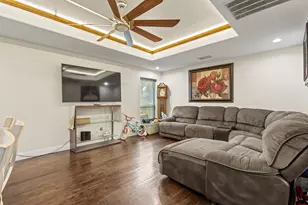 5643 Churchill Ave, Dallas, TX 75227 - Photo 15