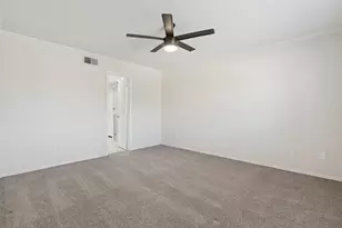 2904 Hunters Point Ln, Carrollton, TX 75007 - Photo 15