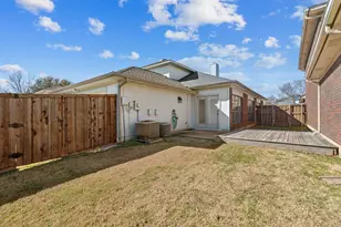 2904 Hunters Point Ln, Carrollton, TX 75007 - Photo 23