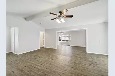 2130 Southmoor Drive, Carrollton, TX 75006 - Photo 5