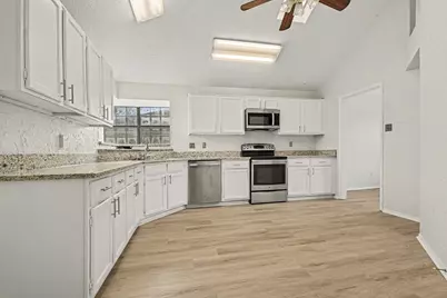 1622 Autumn Breeze Lane, Lewisville, TX 75077 - Photo 9