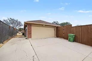 1622 Autumn Breeze Ln, Lewisville, TX 75077 - Photo 33