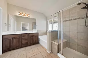 10329 Kingspoint Blvd, Fort Worth, TX 76140 - Photo 15