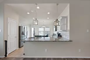 10329 Kingspoint Blvd, Fort Worth, TX 76140 - Photo 13