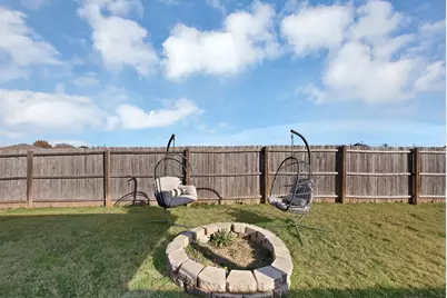 10329 Kingspoint Boulevard, Fort Worth, TX 76140 - Photo 25