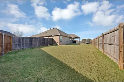 10329 Kingspoint Boulevard, Fort Worth, TX 76140 - Photo 25