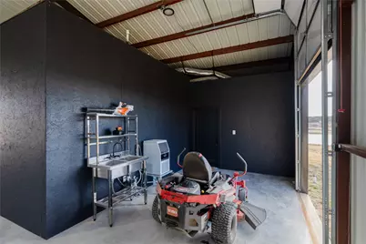 2015 Dobbs Valley Road, Mineral Wells, TX 76067 - Photo 25