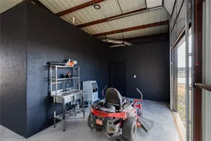 2015 Dobbs Valley Rd, Mineral Wells, TX 76067 - Photo 25