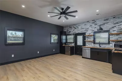 2015 Dobbs Valley Road, Mineral Wells, TX 76067 - Photo 9