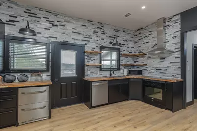 2015 Dobbs Valley Road, Mineral Wells, TX 76067 - Photo 7