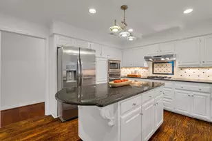 9009 Windy Crest Dr, Dallas, TX 75243 - Photo 17