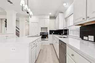 6405 Greenbriar Ln, Fort Worth, TX 76132 - Photo 9