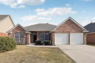 6405 Greenbriar Ln, Fort Worth, TX 76132 - Photo 1