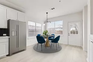 6405 Greenbriar Ln, Fort Worth, TX 76132 - Photo 11