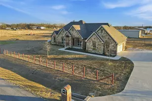 25275 Williams Dr, Justin, TX 76247 - Photo 3