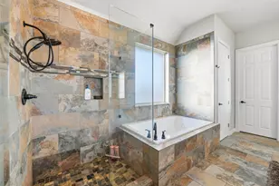 25275 Williams Dr, Justin, TX 76247 - Photo 9