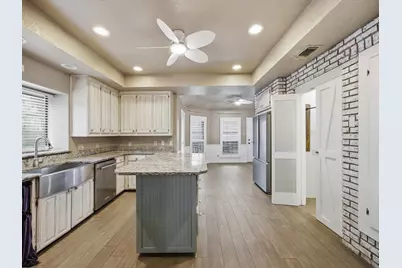 6606 Canalview Drive, Arlington, TX 76016 - Photo 9