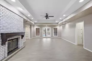 6606 Canalview Dr, Arlington, TX 76016 - Photo 9