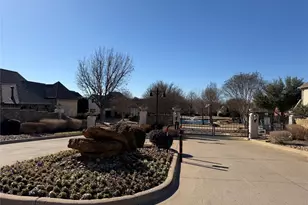 5804 Mira Lago Ln, Arlington, TX 76017 - Photo 29