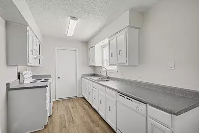 125 Roundtree Drive, Crowley, TX 76036 - Photo 9