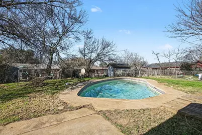 125 Roundtree Drive, Crowley, TX 76036 - Photo 19