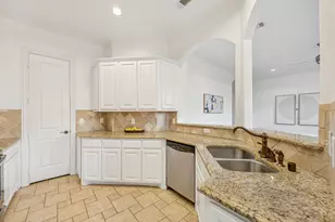 2210 Apollonia Ln, Dallas, TX 75204 - Photo 9