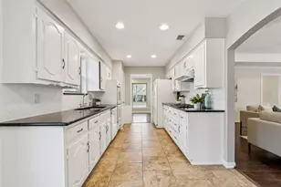 133 N Crestwood Blvd, DeSoto, TX 75115 - Photo 7