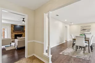 133 N Crestwood Blvd, DeSoto, TX 75115 - Photo 3