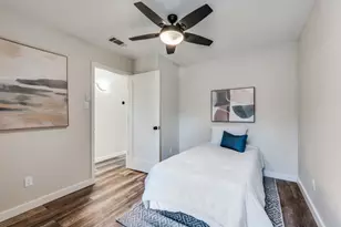 2100 Rainbow Dr, Arlington, TX 76011 - Photo 9