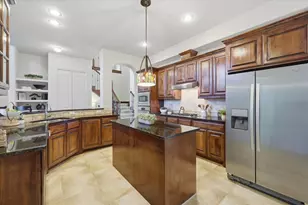 7917 E Aspermont Dr, Plano, TX 75024 - Photo 9