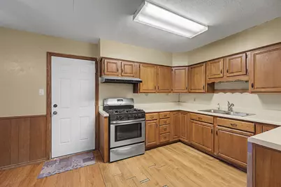 1921 Meadow Lane, Arlington, TX 76010 - Photo 13