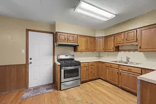 1921 Meadow Ln, Arlington, TX 76010 - Photo 13