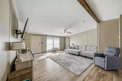 1618 Lands End Street, Granbury, TX 76048 - Photo 7