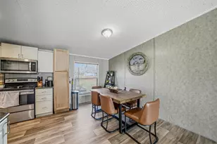 1618 Lands End St, Granbury, TX 76048 - Photo 9