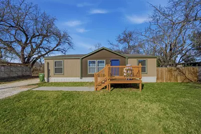 1618 Lands End Street, Granbury, TX 76048 - Photo 1